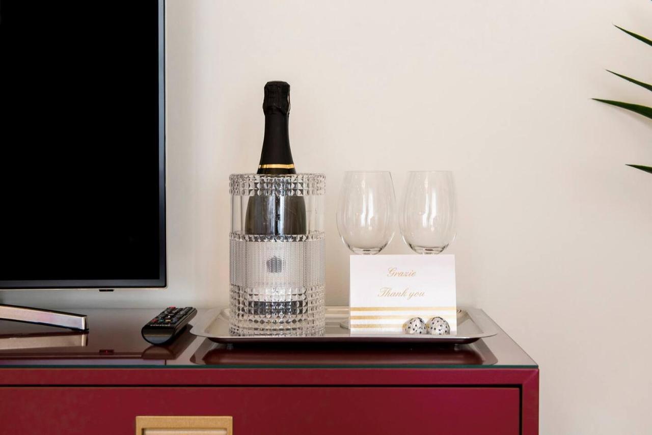 Madonna Montecchi Luxury Suite In Verona Exterior photo